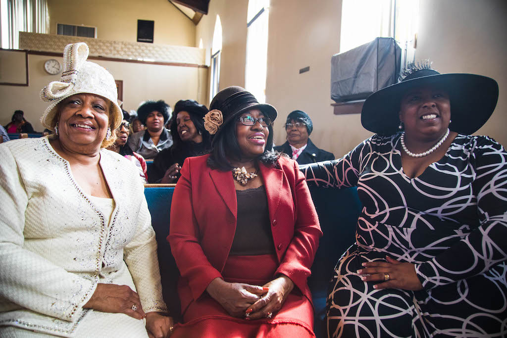 Happy Mother's Day : Black woman in a colourful hat